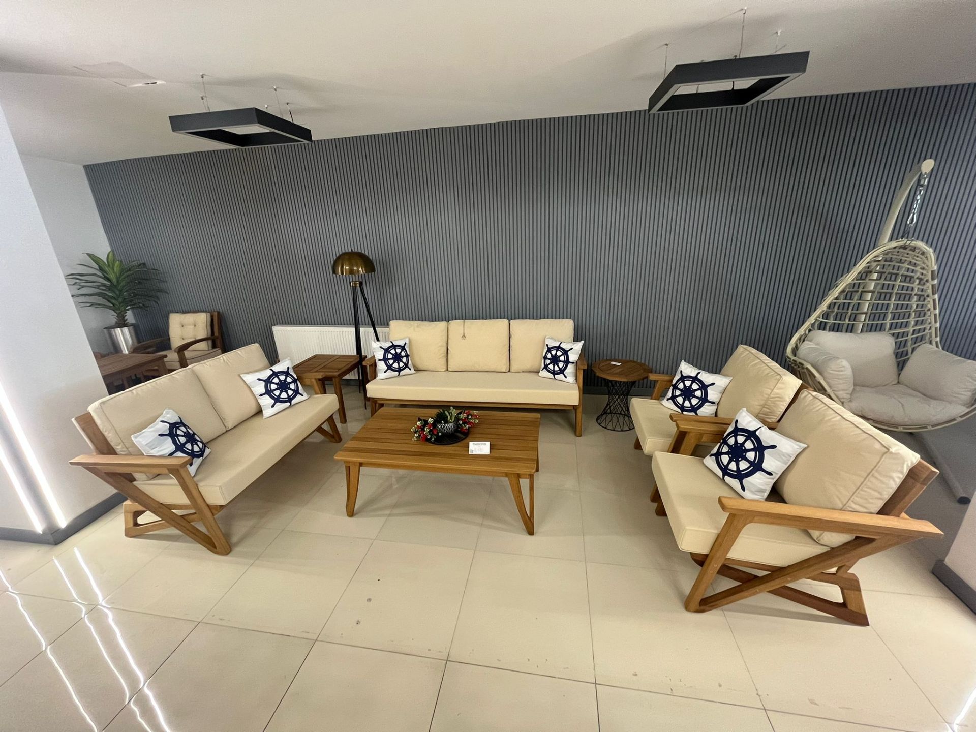 TRİANGLE İROKO OTURMA SETİ 